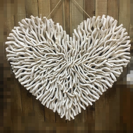 *WHITE WOODEN HEART WALL DECORATION - L